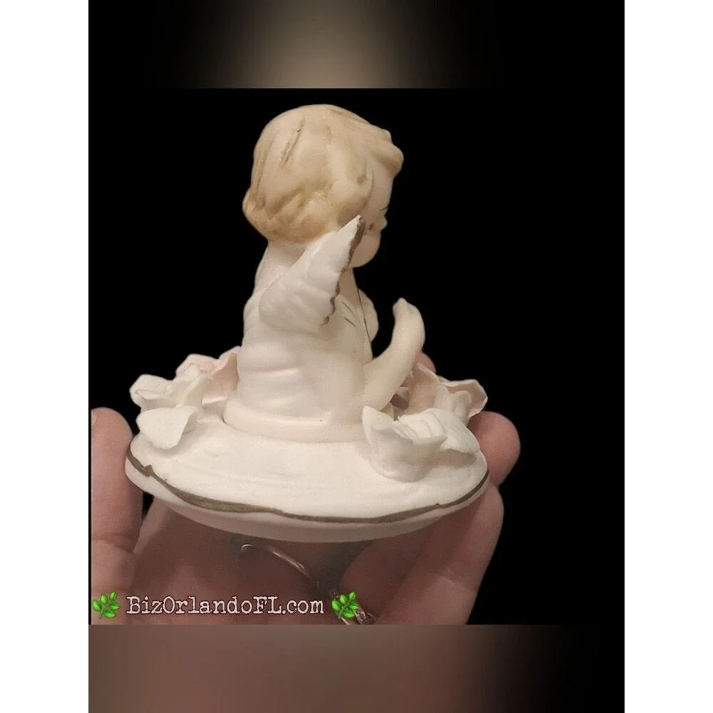 VINTAGE: Porcelain Trinket Jewelry Box Angel Playing Harp Lid Applied Roses HTF